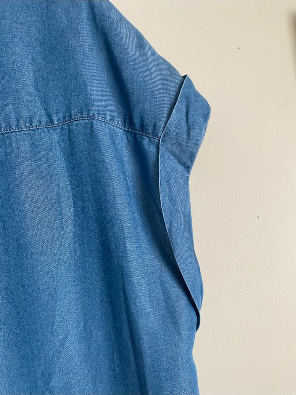 Standard Grace Blue Short-Sleeve Chambray Shirt Dress. Size L - Picture 8 of 8